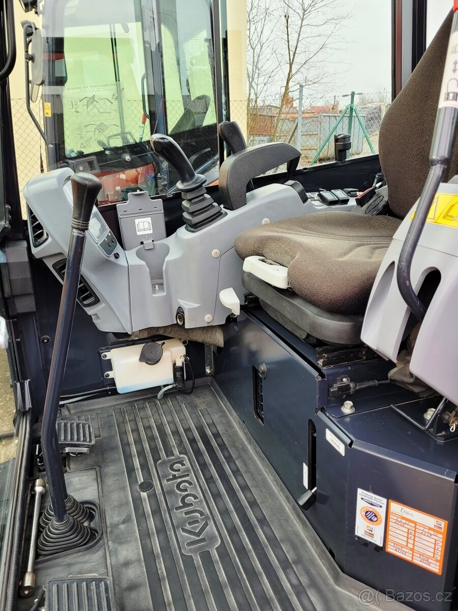 minirypadlo Kubota U27-4 - 8