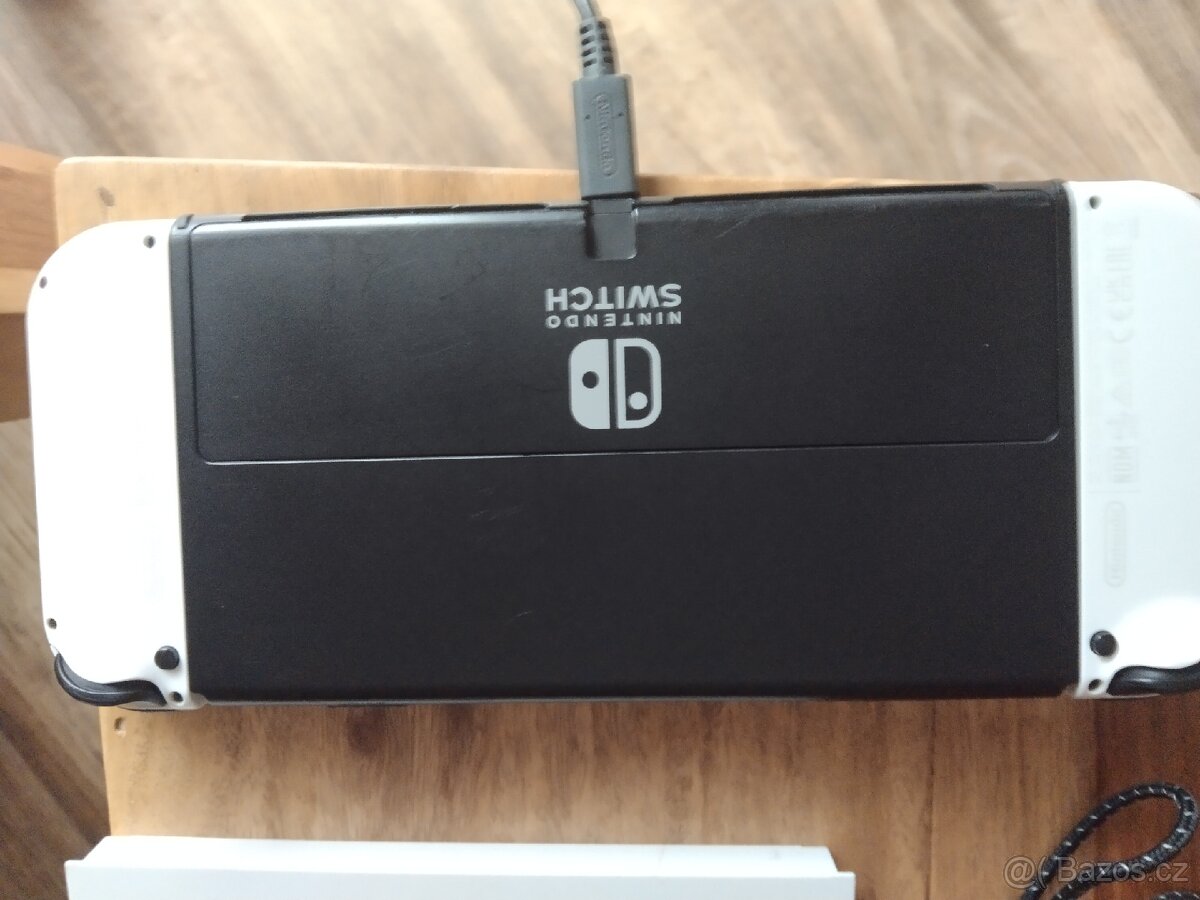 Prodám Nintendo switch OLED - 8