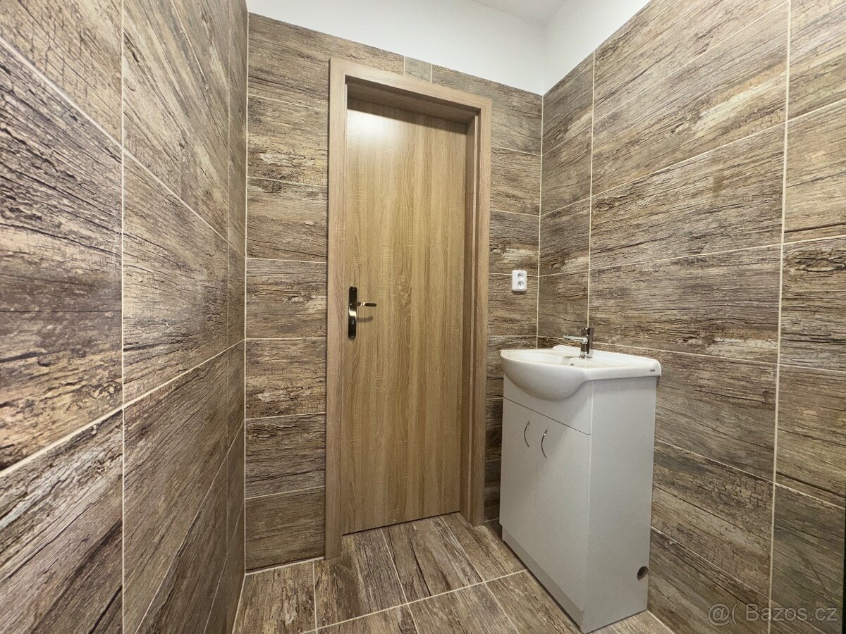 Prodej zrekonstruovaného bytu v Chomutově - 8