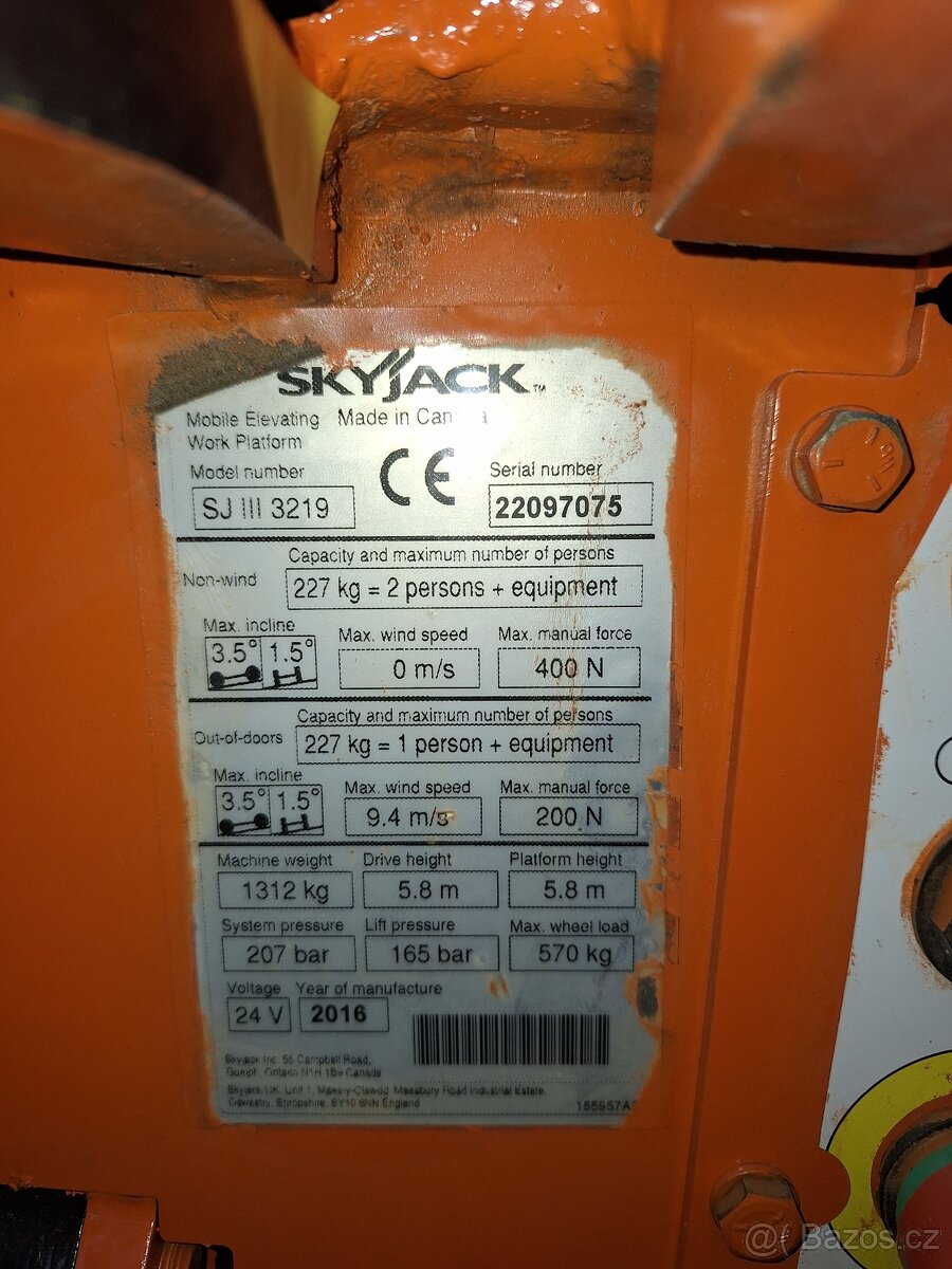 Nůžková plošina SKYJACK SJIII 3219 - 8