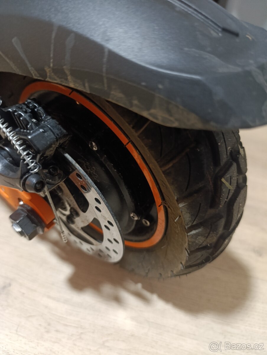 Elektro koloběžka - 8