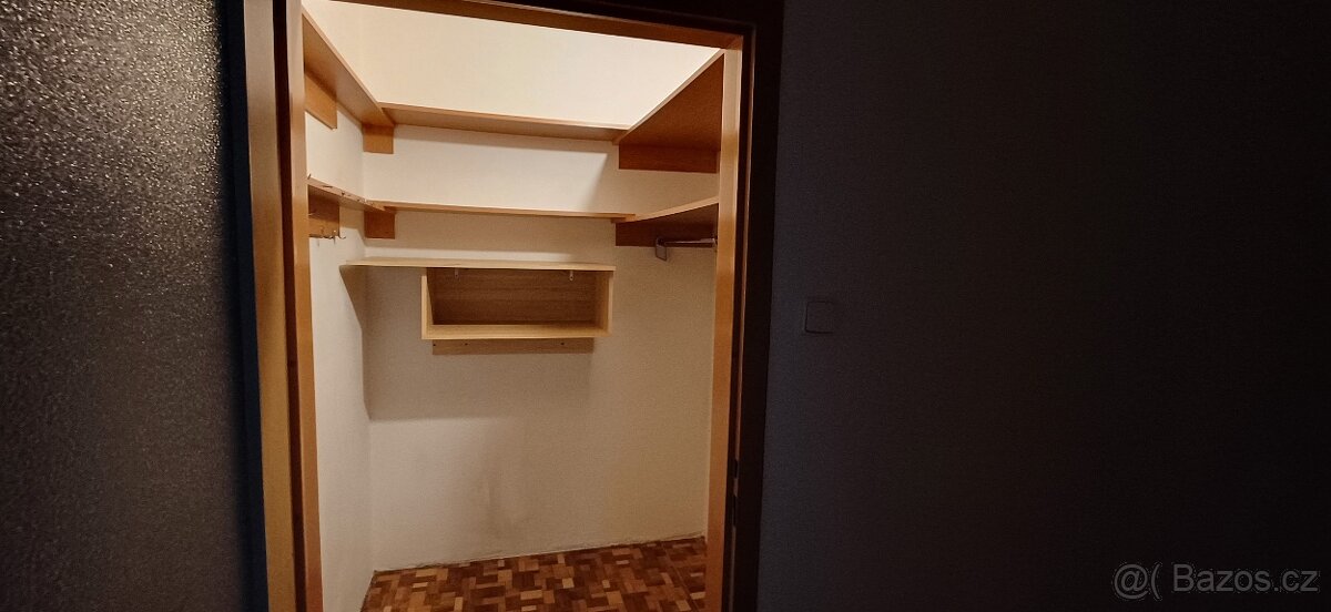 Prodej bytu 3+1 Rožnov pod Rahostěm, ul. Valašská - 8