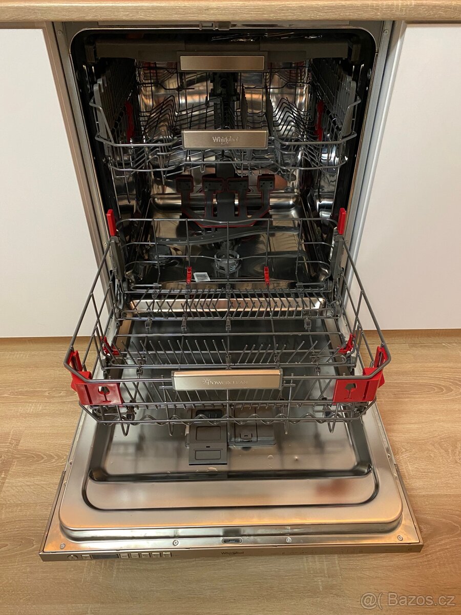Myčka whirpool - 8