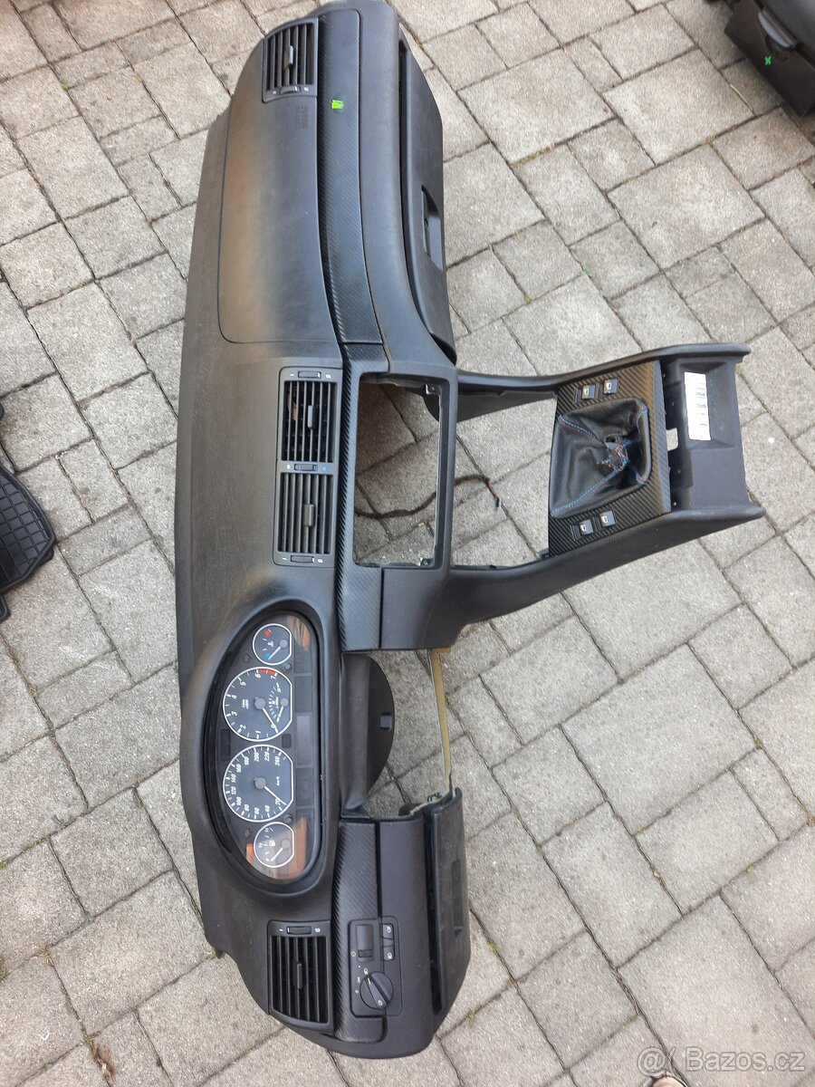 BMW E46 coupe interiér - 8