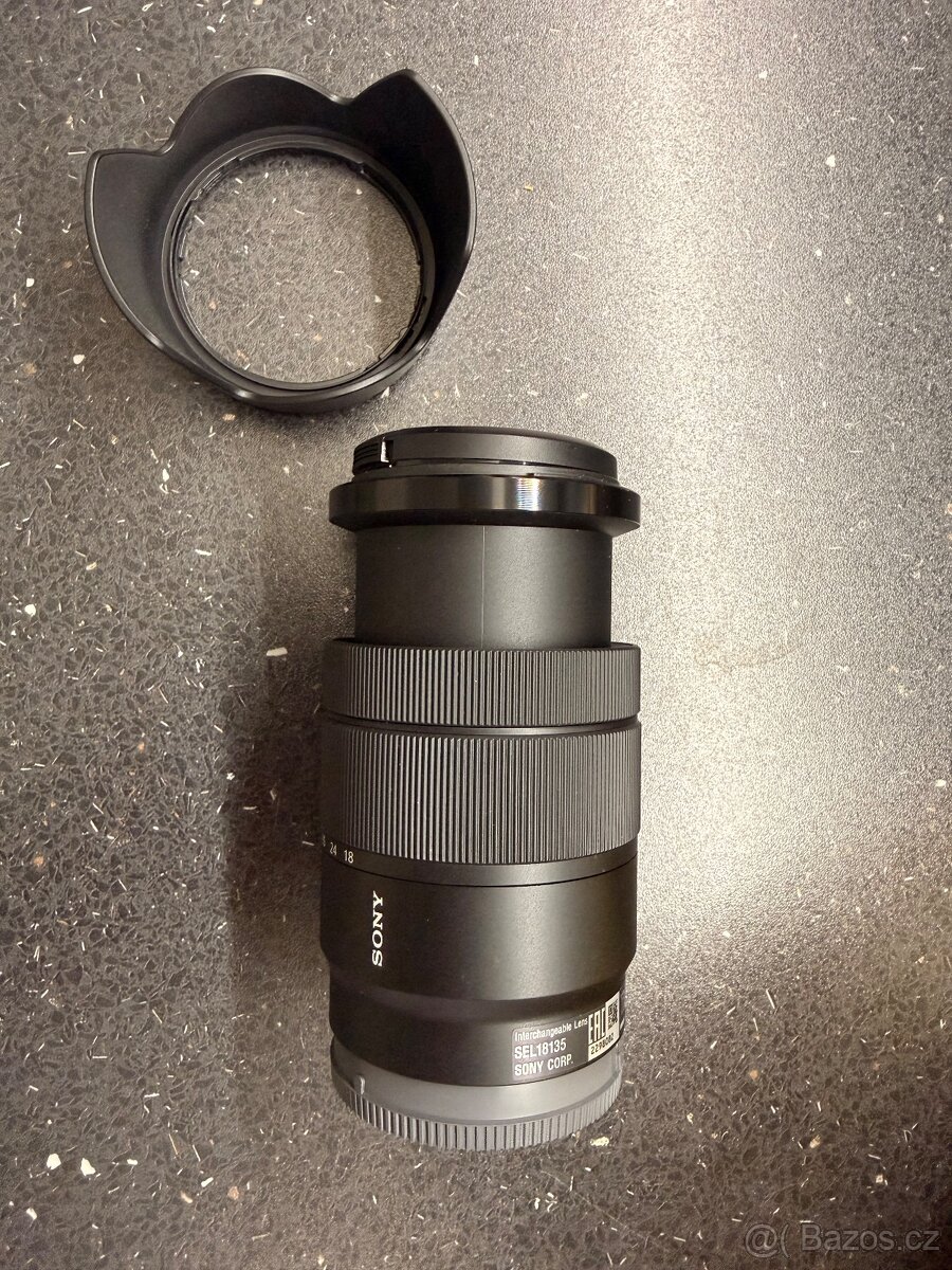 Objektiv Sony E 18-135mm f/3.5-5.6 OSS - 8