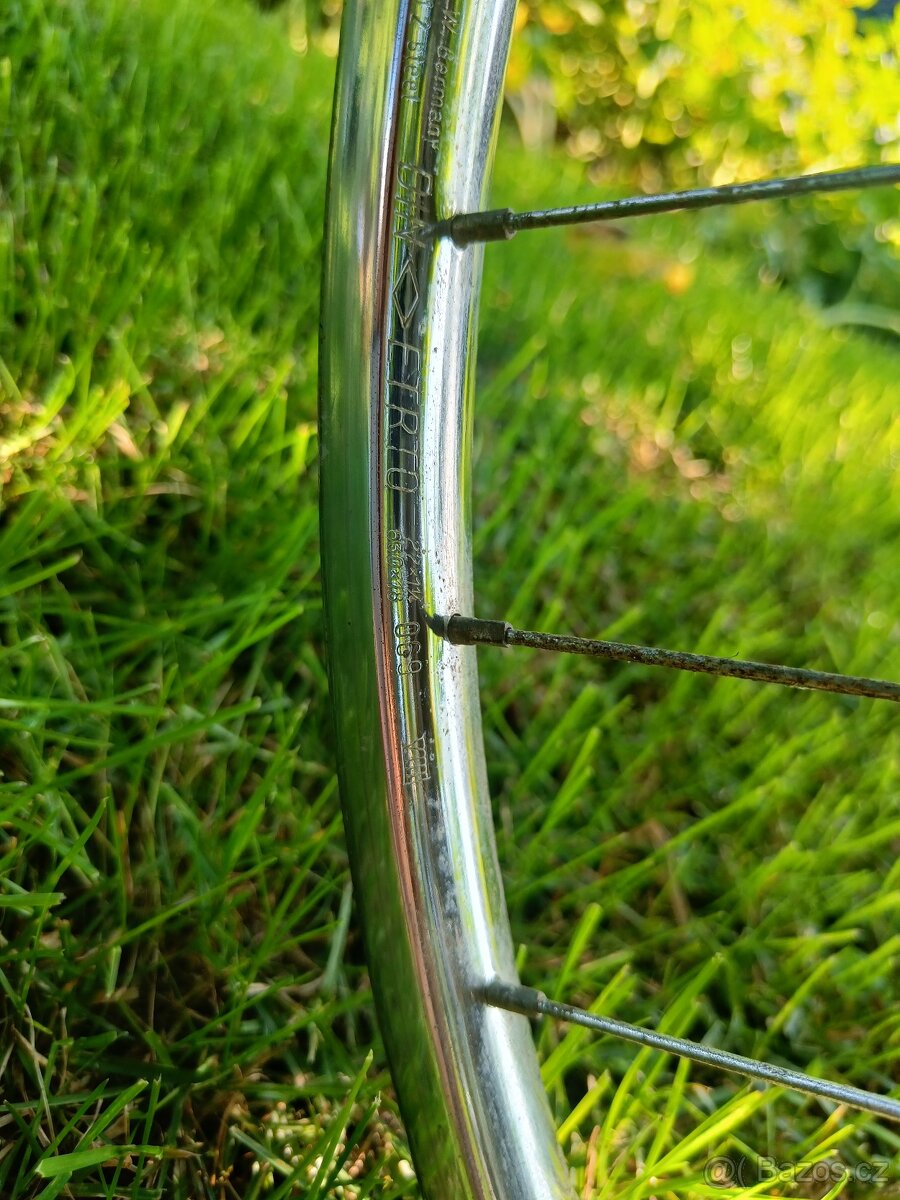 Silniční kolo PROPHETE - 8