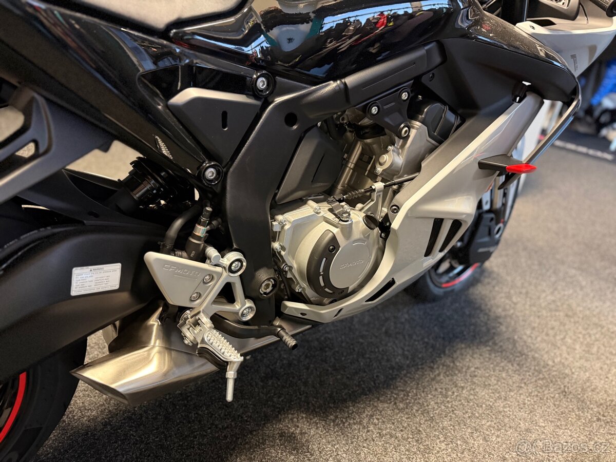 CF MOTO 675 SR-R - 8