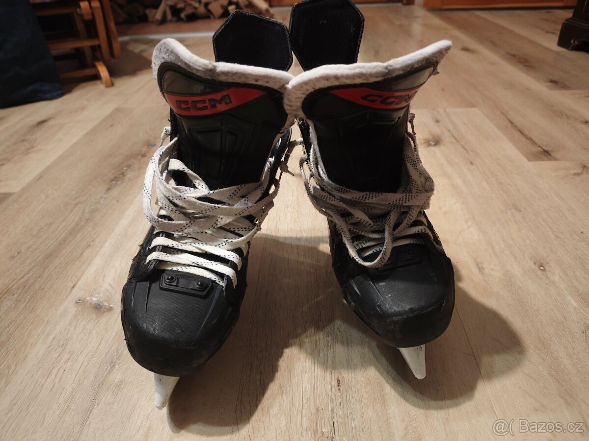 Brusle CCM JETSPEED FT670 SR vel.43,5 - 8