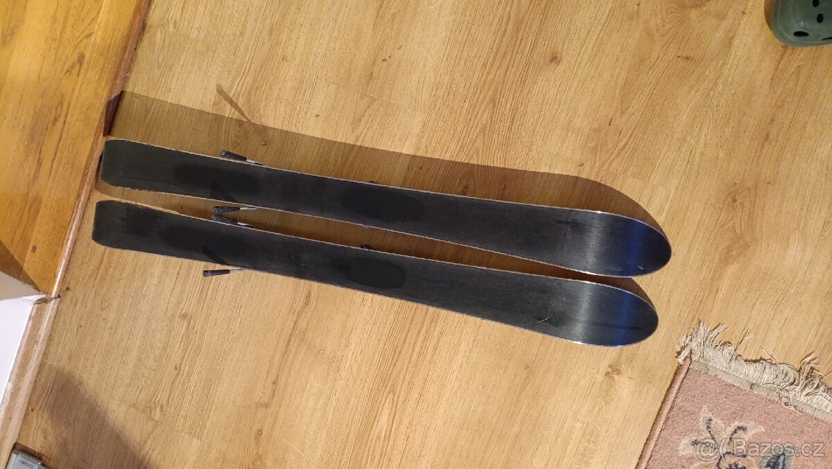 Lyže dětské 90 cm
- 8