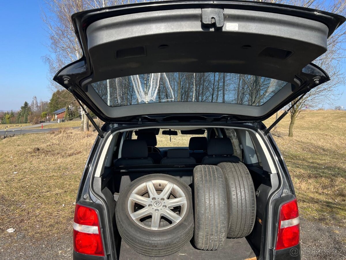 VW Touran 1.9 TDI 74 kW - 8