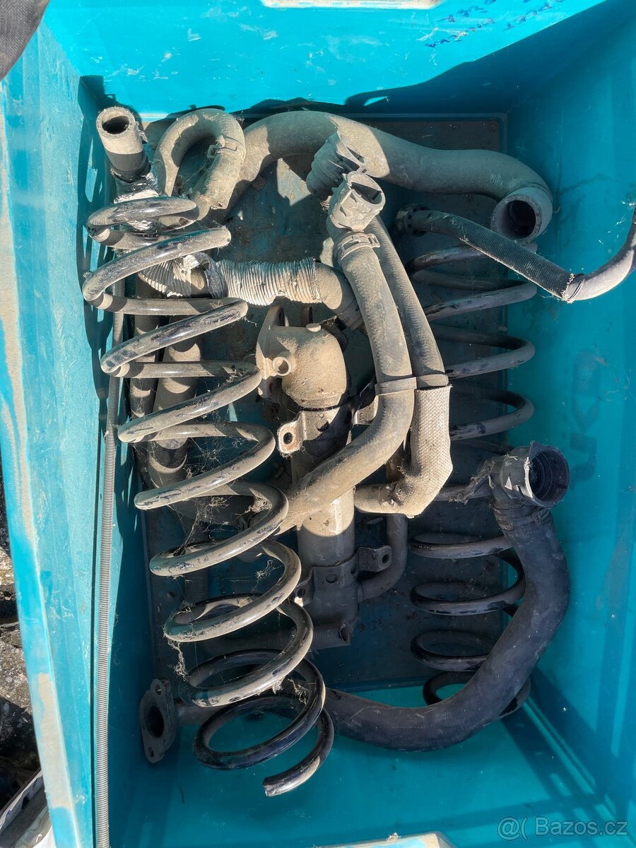 Díly na octavia 2 - 8