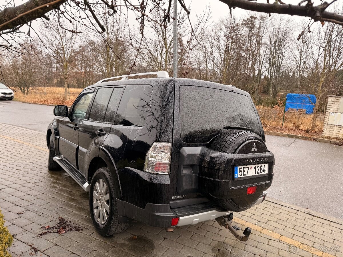 Mitsubishi Pajero - 8