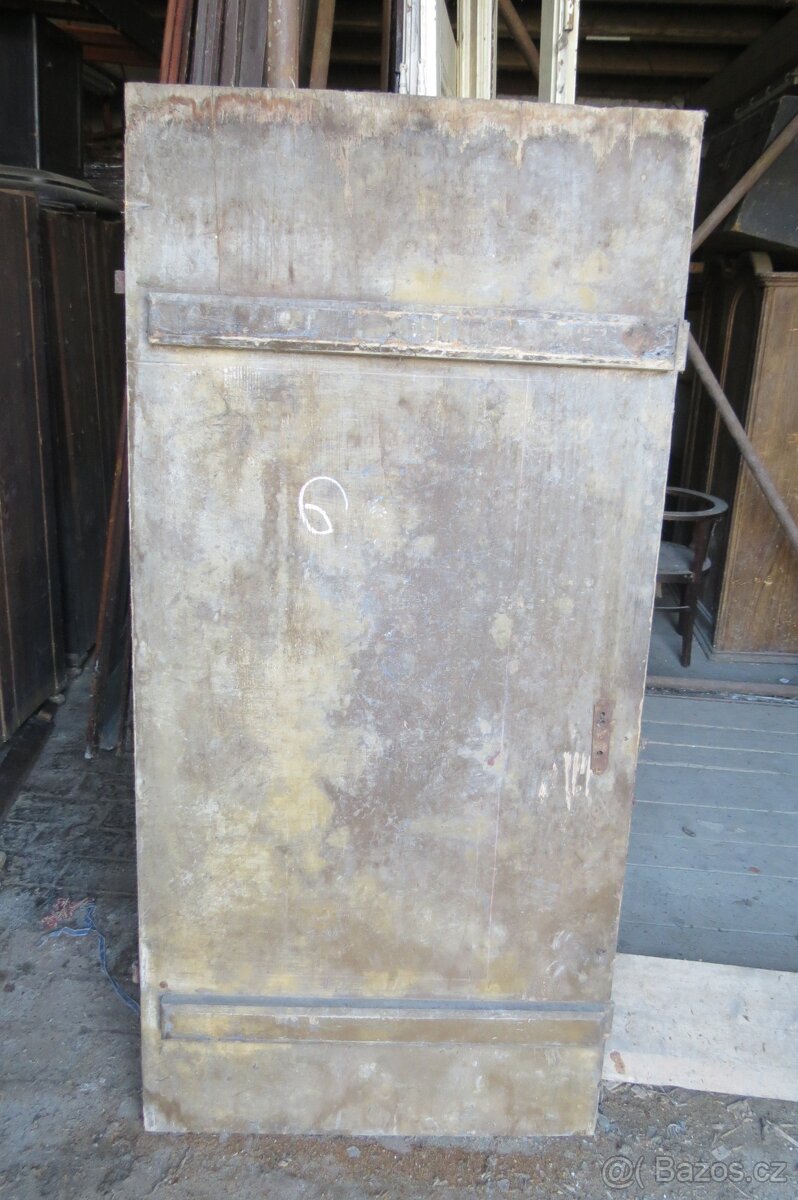G/ Staré vchodové dveře - 8