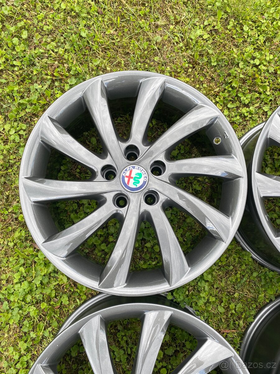 ALU KOLA ALFA ROMEO GIULIETTA 5X110 R17 - 8
