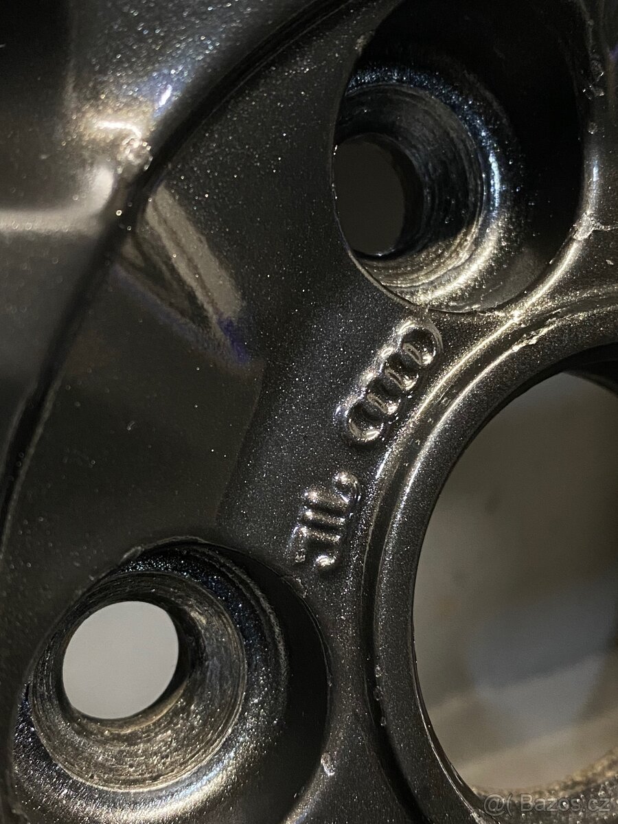 Originál Audi Kola - 8