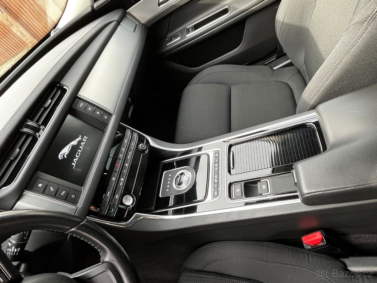 Jaguar XF, sedan - 8