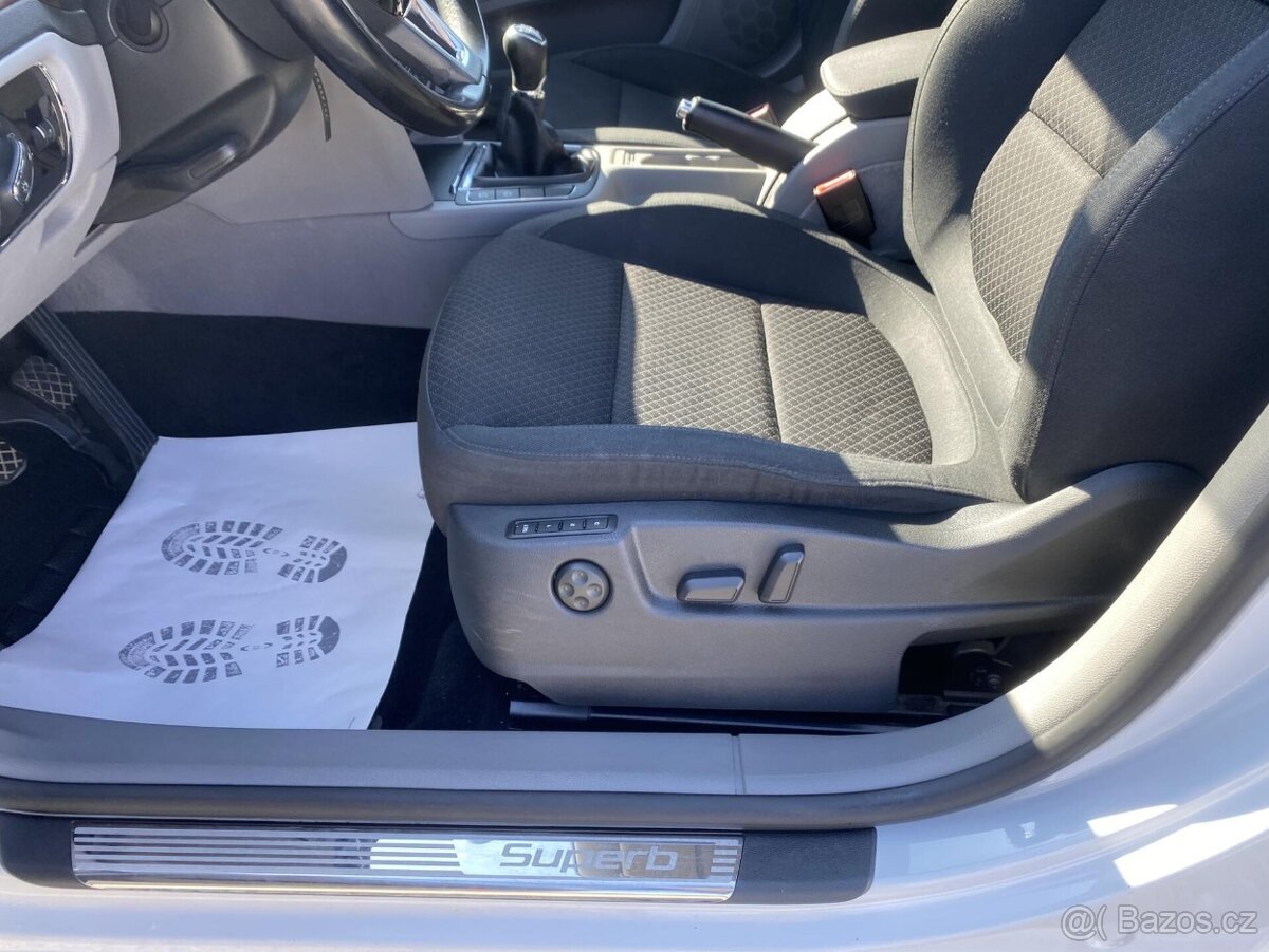 Škoda Superb 1.6TDi 6R ELEGANCE LIFTBACK - 8