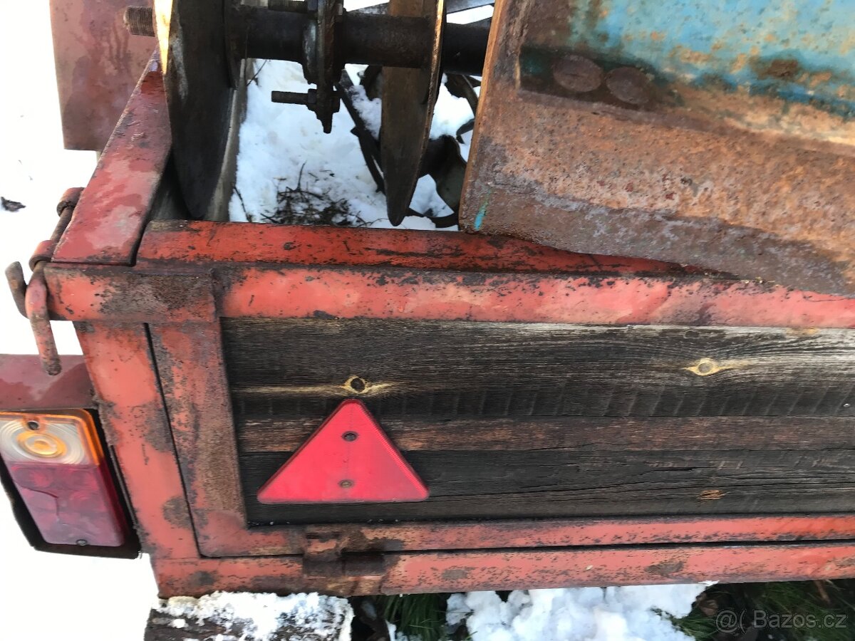 Vlek za MT8-132 s nářadím - 8