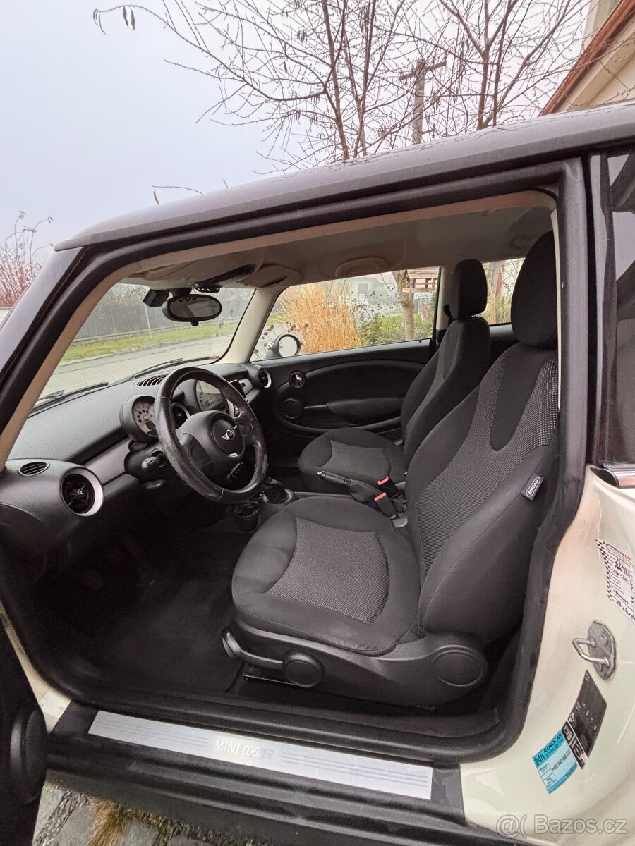 Mini Cooper 2013 1,6benzín/ 90kw - 8