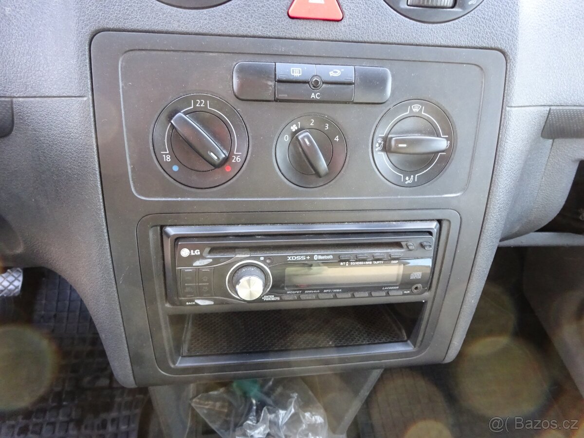 VW Caddy 1.9 TDI r.v.2008 (55 kw) Koupeno v ČR - 8