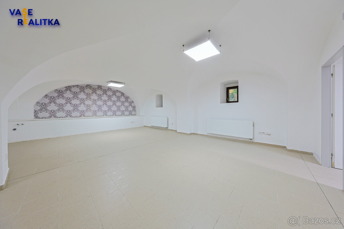 Pronájem, komerční prostory, Hranice, ul. Svatoplukova - 8