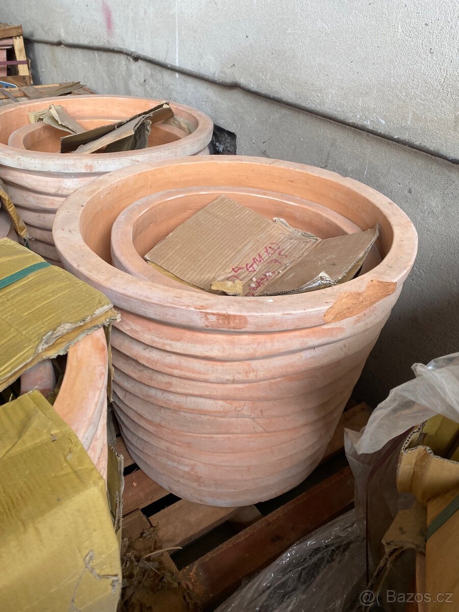 Sady květináčů - 8