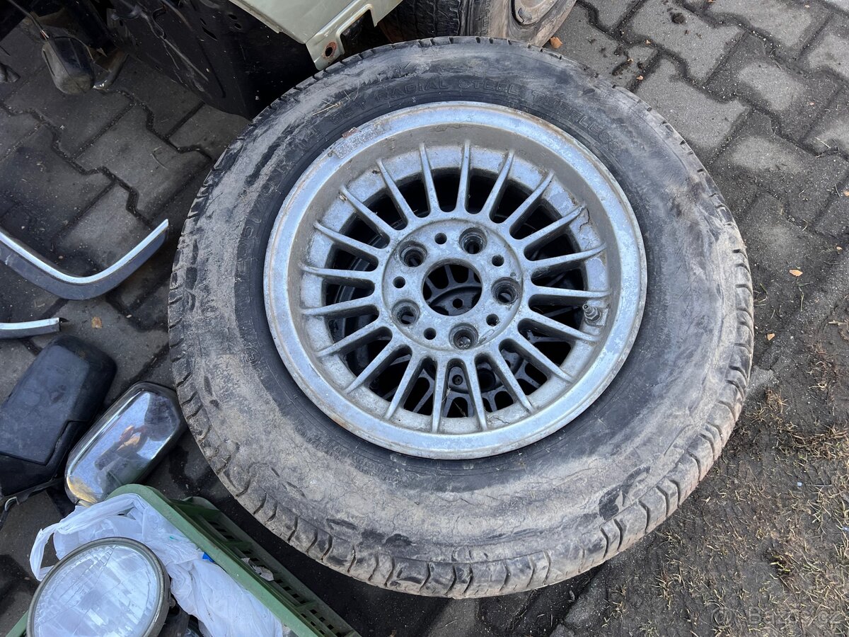 BMW E23 karoserie na kolech + díly - 8