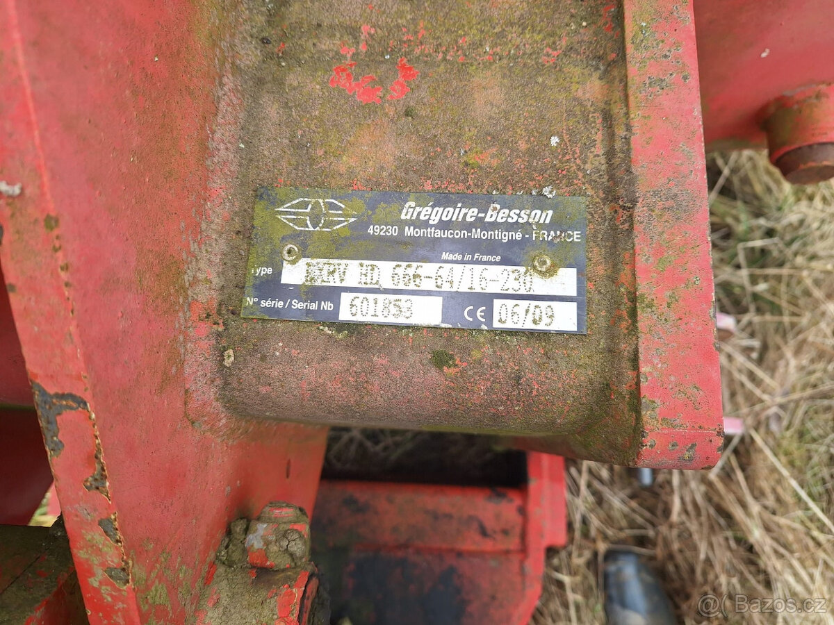 Kypřič Grégoire Besson - 8