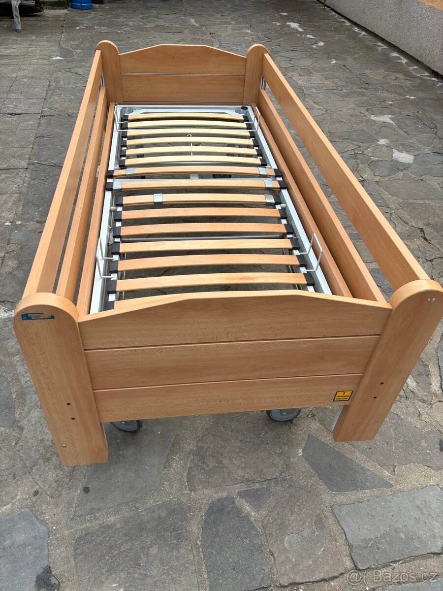 Polohovací postel - 8