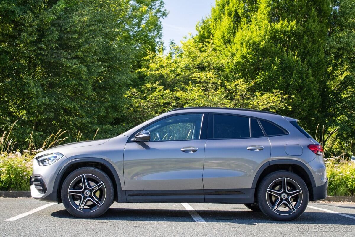 Mercedes-Benz GLA 250 e - 8