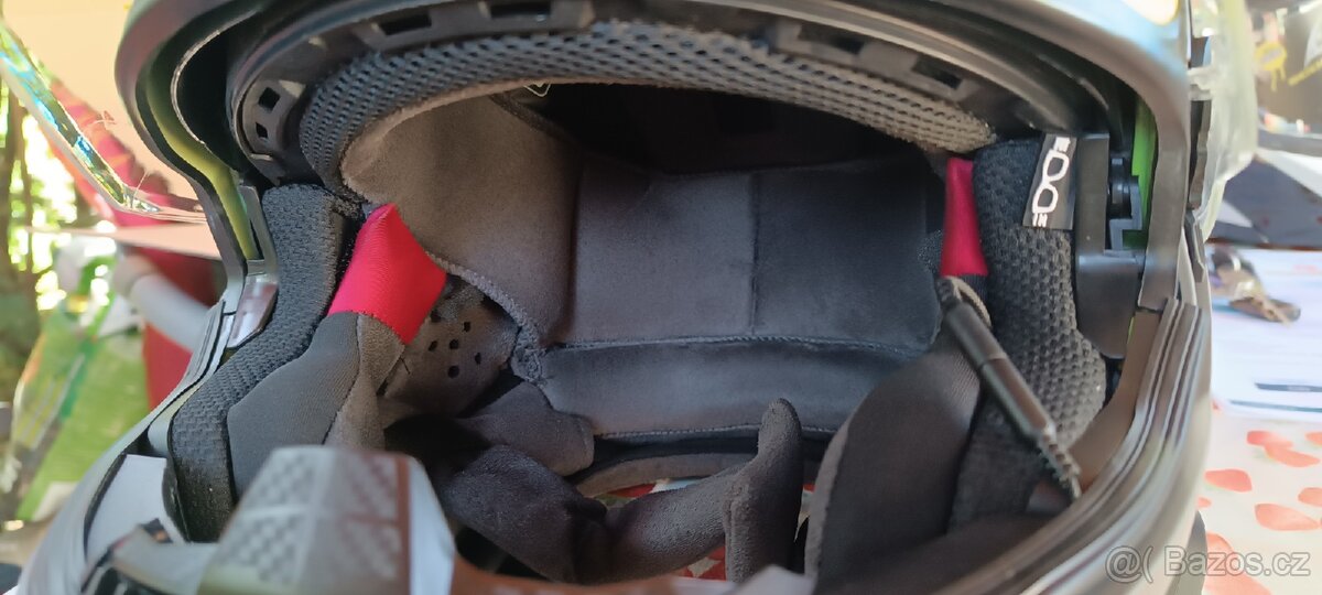 Moto odklápěcí přilba NZI - 8