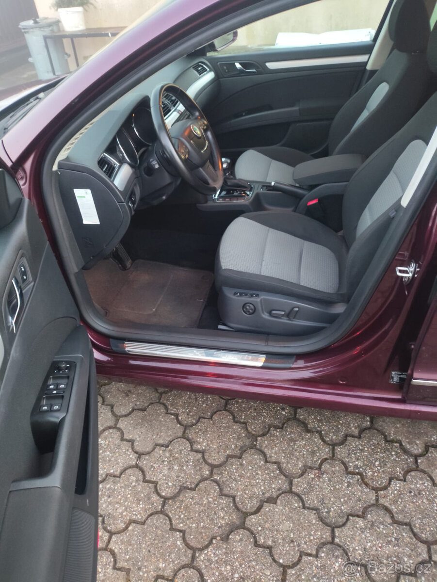 Superb 2 2.0TDI 125kw DSG webasto 2011 - 8