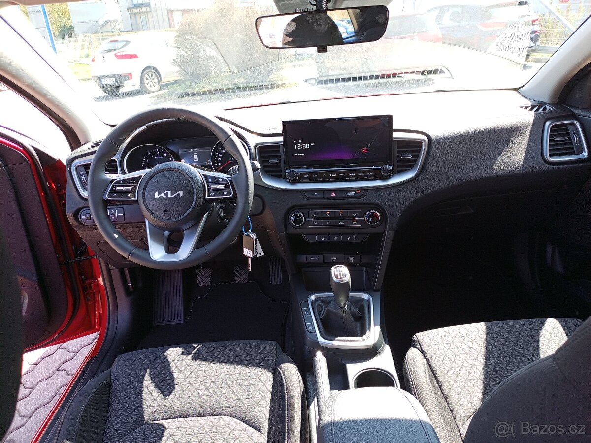 Nová Kia Ceed 1.5 T-GDI GPF SPIN - 7 let záruka - 8
