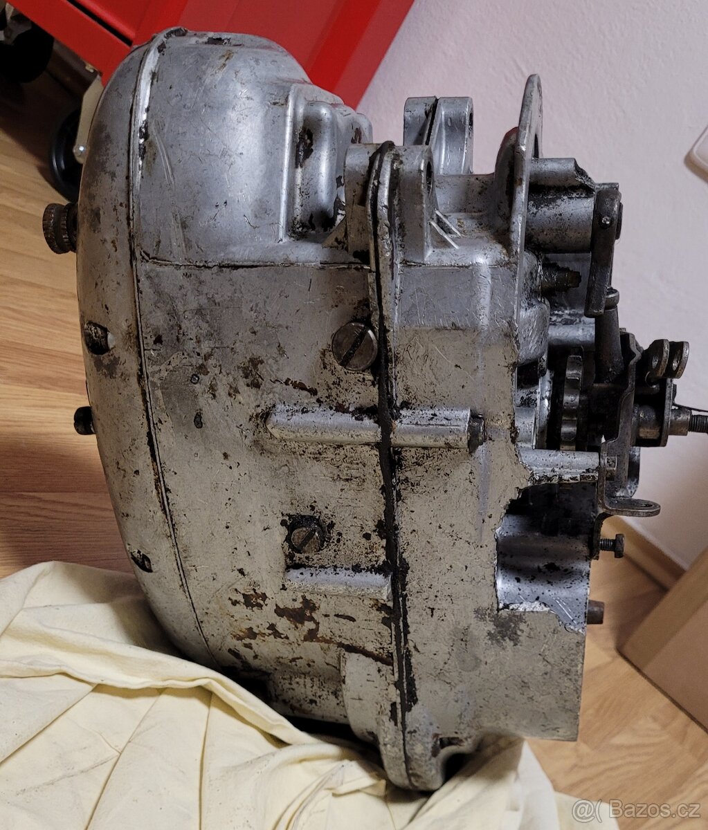 Motor CZ 175 typ 450 - 8