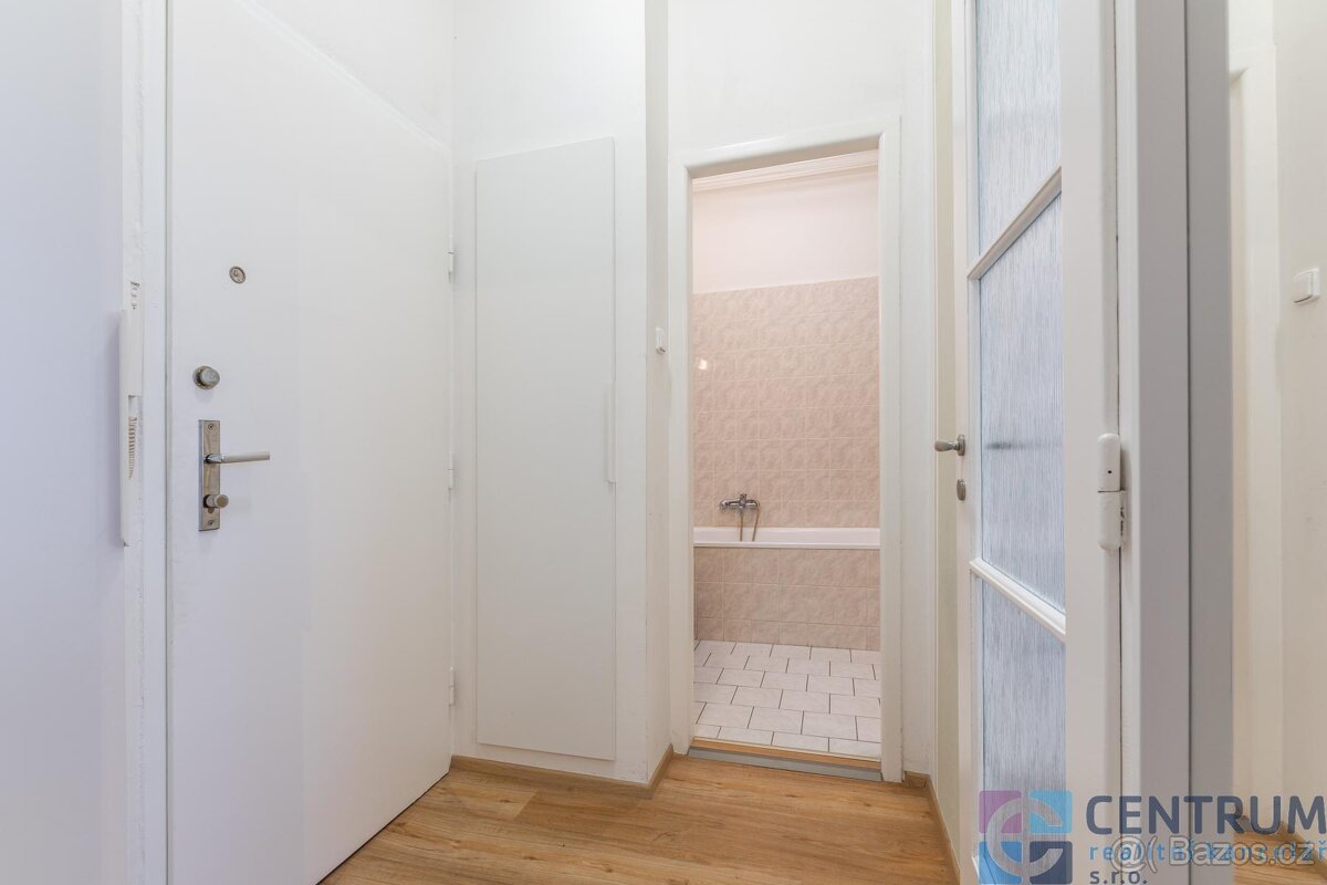 Pronájem tichého bytu 1+1 27 m, Žitná ulice, Praha 1 - Nové - 8