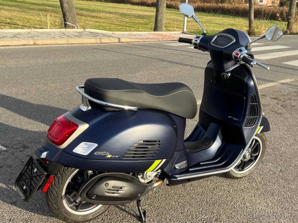Vespa GTS 300 Super Tech ABS - 8