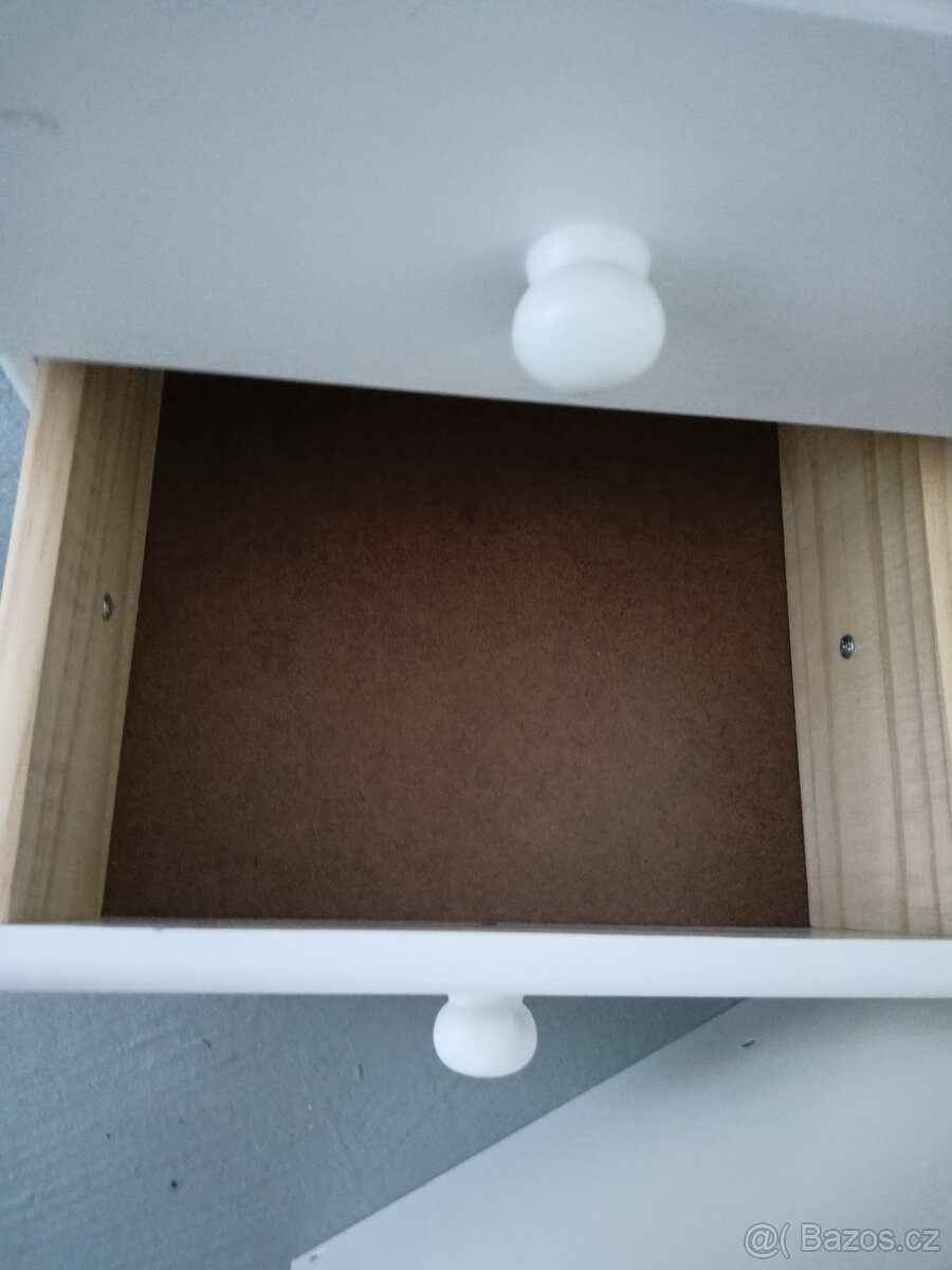 Pracovní stůl - 8