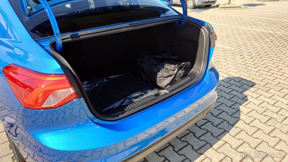 Ford Focus Titanium X + Sedan záruka 2028,17.000 km - 8
