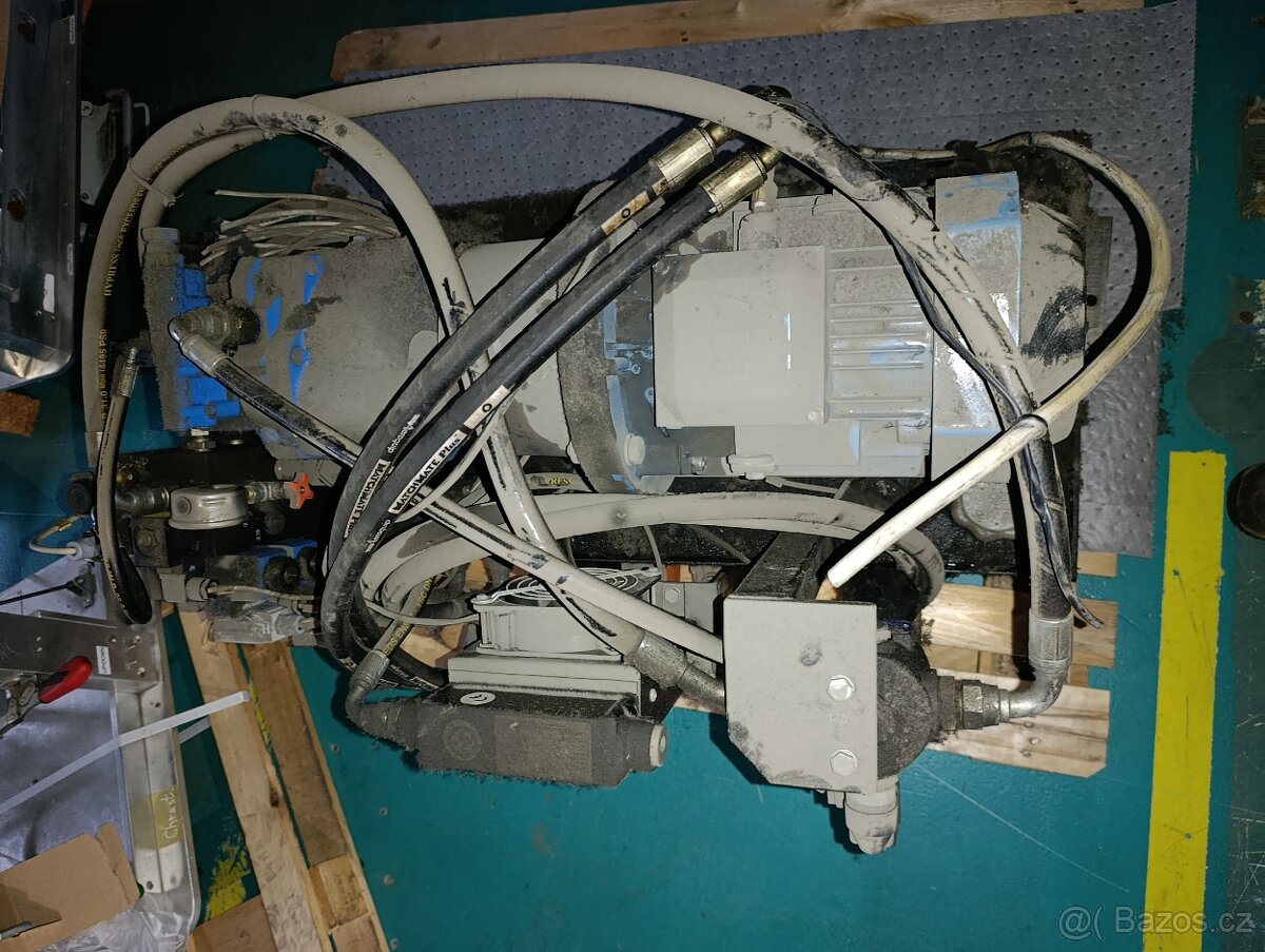 Hydraulický rozvaděč agregát - 8