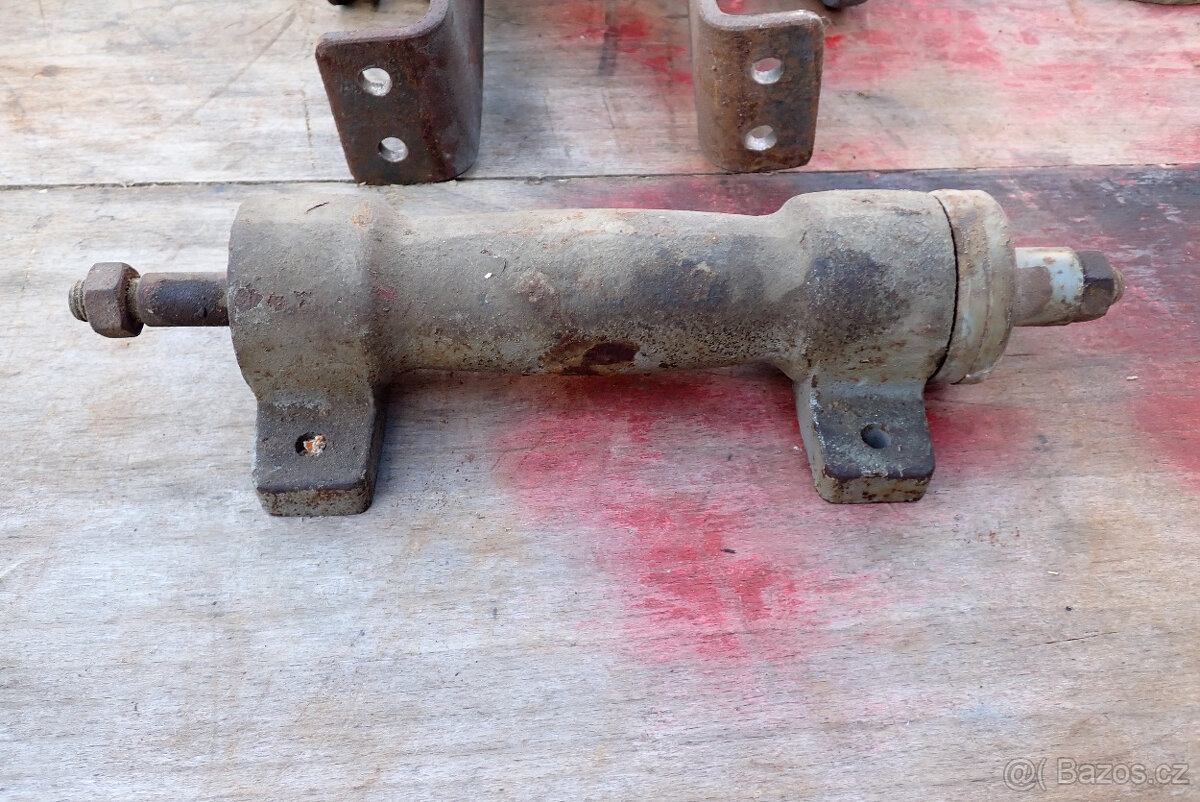 Cirkulárka - hřídele - 8