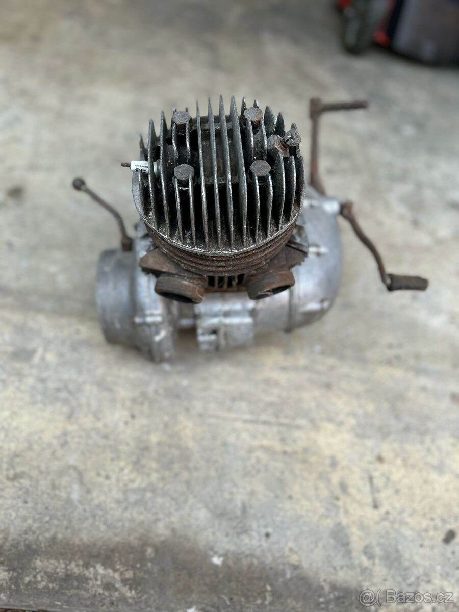 Prodám motor Ogar - 8