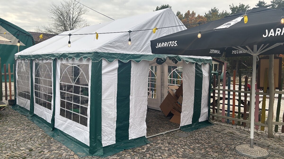 Prodám zavedený gastro stánek - 8