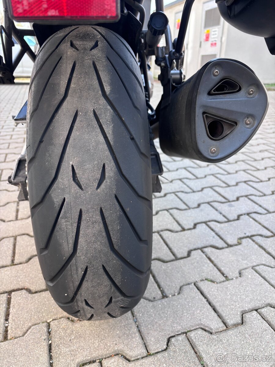 Kawasaki Versys 1000 - 8