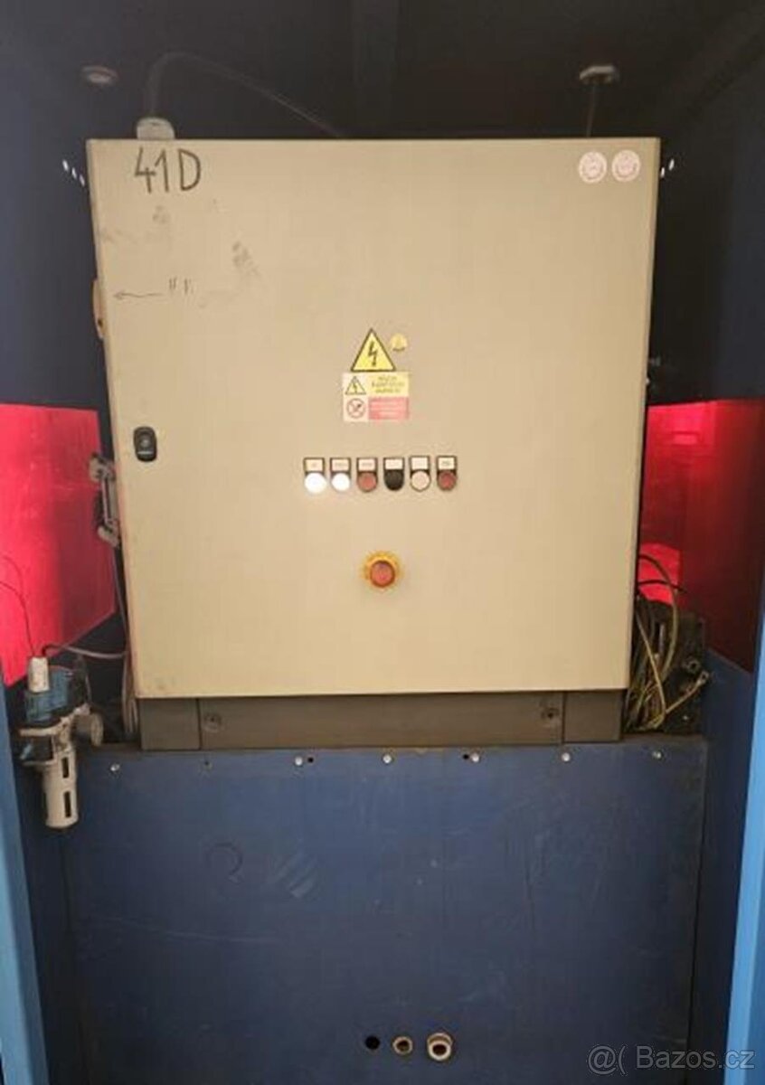 Robotizované svařovací pracoviště MOTOMAN NX 100 - 8