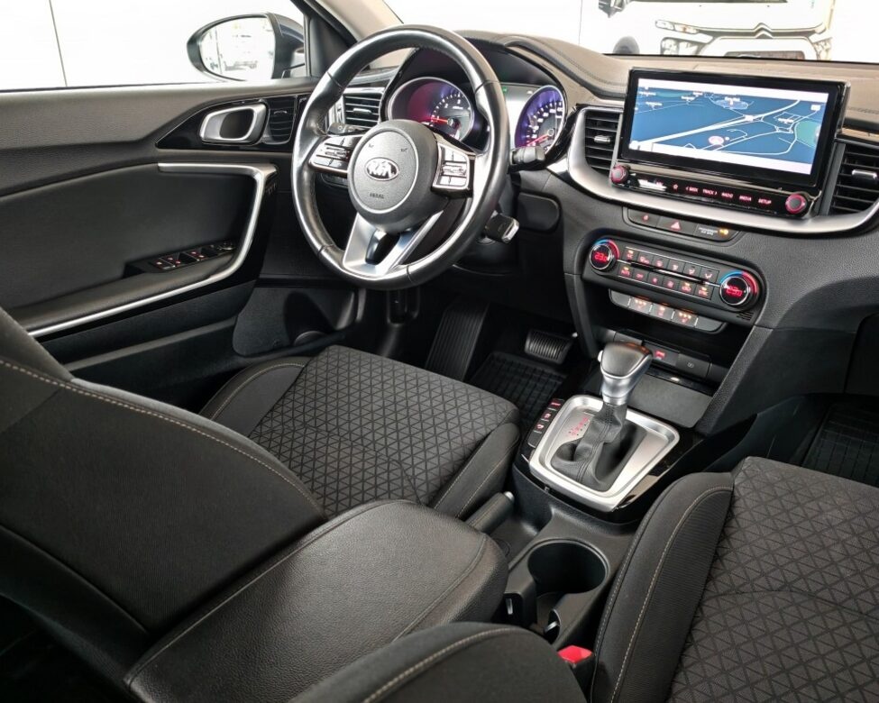 Kia Ceed SW 1.6 CRDi 100KW MHEV Gold A/T - 8