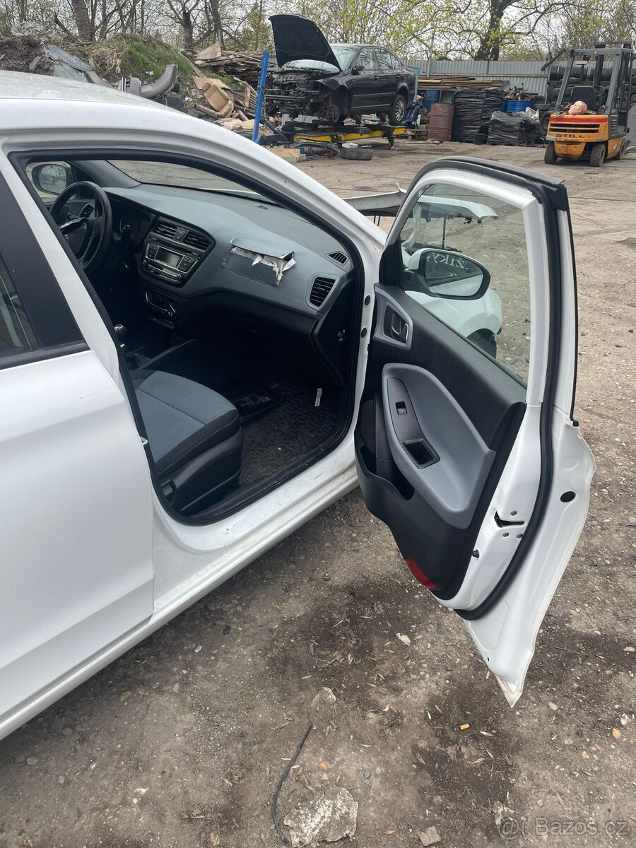 Hyundai i20 1.2 55 kW - 8