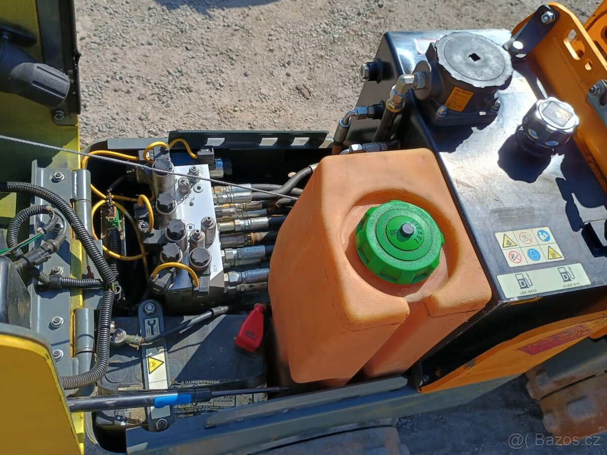 Ježkový válec Wacker Neuson RTX83SC3, RT82 Bomag - 8