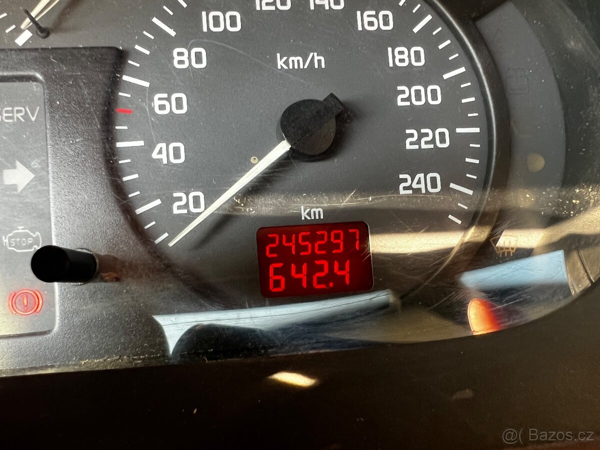 Prodám scénic 1.9 dci - 8