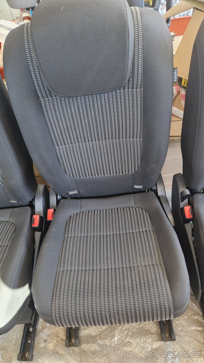 sedačky ze Seat Alhambra (2019) plus další doplňky - 8