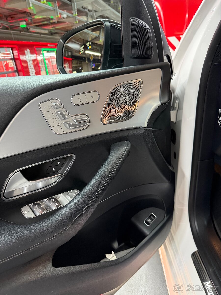 Mercedes-Benz GLE 300d 4MATIC AMG Night - 8